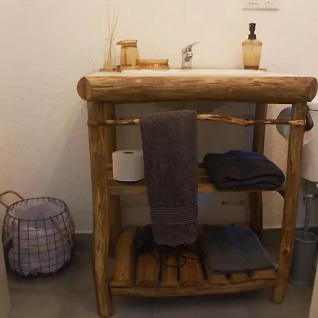 Alba 2-bed - Sleeps 4 - Montseny Park *